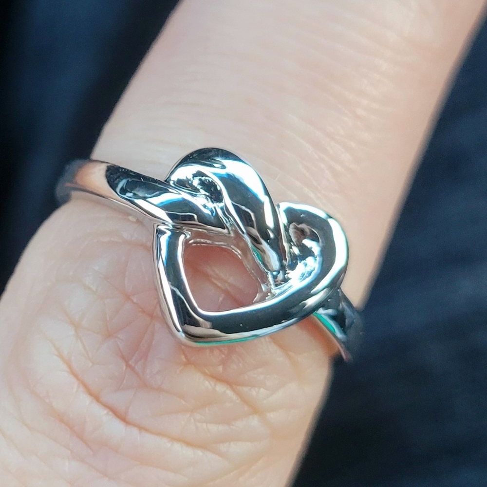 Twisted Bow Heart Silver Ring Size 6.5